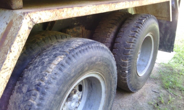 รถมิตซู  10  ล้อดั้ม  FN527M - TF   220 แรงม้า.  ปี 39 สนใจติดต่อ 081 - 6079515