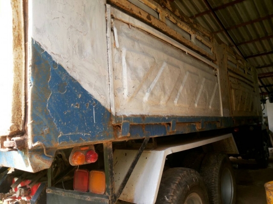 รถมิตซู  10  ล้อดั้ม  FN527M - TF   220 แรงม้า.  ปี 39 สนใจติดต่อ 081 - 6079515