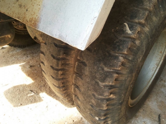 รถมิตซู  10  ล้อดั้ม  FN527M - TF   220 แรงม้า.  ปี 39 สนใจติดต่อ 081 - 6079515