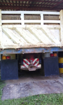 รถมิตซู  10  ล้อดั้ม  FN527M - TF   220 แรงม้า.  ปี 39 สนใจติดต่อ 081 - 6079515