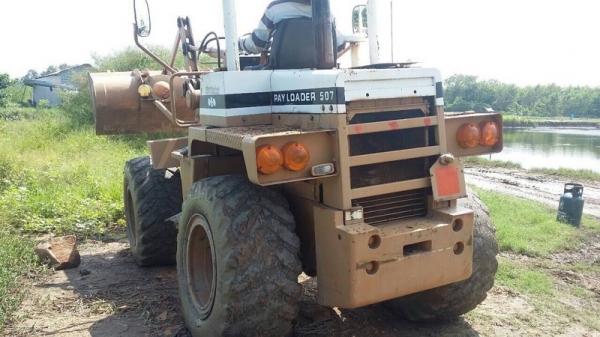 รถตัก KOMATSU  507.  สนใจติดต่อ 081 - 6079515