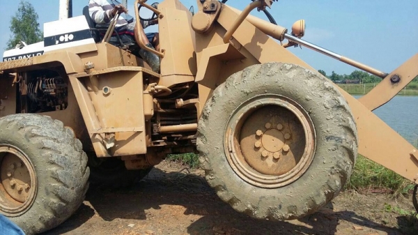 รถตัก KOMATSU  507.  สนใจติดต่อ 081 - 6079515