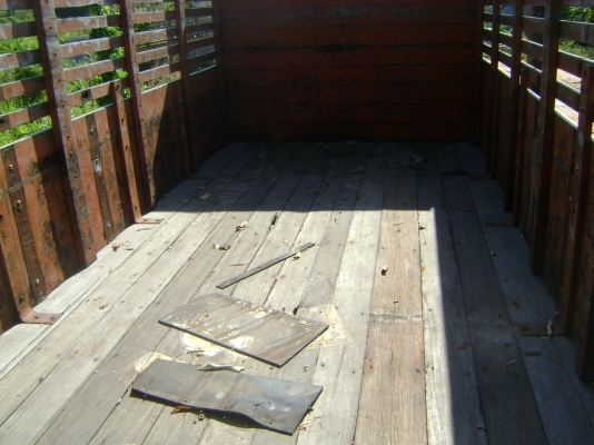 กระบะไม้  ถอดลงจาก มิตชู  ราคา 53,000  บาท