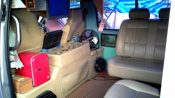 NISSAN URVAN 2.5 ปี96 NGV NISSAN URVAN 2.5 ปี96 NGV