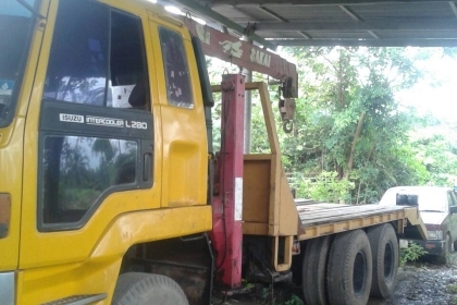10ล้อเทเลอร์ บรรทุกแบคโฮ ติดเครนSAKAI-3.7ตัน NISSAN UD CW30หัวเก๋ง ISUZU 10ล้อเทเลอร์ บรรทุกแบคโฮ ติดเครนSAKAI-3.7ตัน NISSAN UD CW30หัวเก๋ง ISUZU