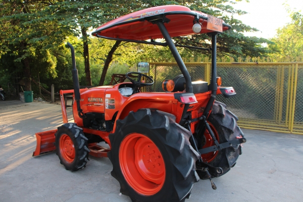 ต้องการขายรถคูโบต้าL3608 ต้องการขายรถคูโบต้าL3608