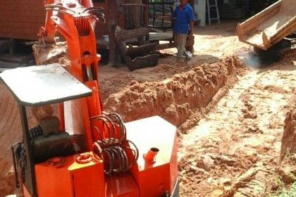 แบคโฮ เก่านอก สุมิตโตโม PC 55 เปลียนเป็นแทรคเหล็กของใหม่ แบคโฮ เก่านอก สุมิตโตโม PC 55 เปลียนเป็นแทรคเหล็กของใหม่