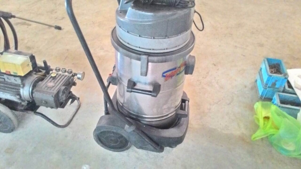 ปั้มแรงดัน 200 บาร์ / เครื่องดูดฝุ่นดูดน้ำ (คาร์แคร์) ปั้มแรงดัน 200 บาร์ / เครื่องดูดฝุ่นดูดน้ำ (คาร์แคร์)