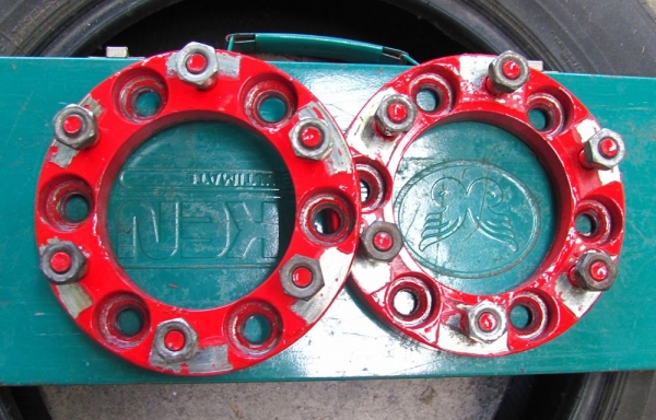 ขายอแดปเตอร์ 1 คู่ 6 ออก 6 หนา 1 นิ้ว ยังใหม่ น๊อตครบ ขาย 1,000 บาท