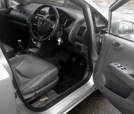 ต้องการขายขายรถHONDA CITY 1.5 M/T ปี 2003 ต้องการขายขายรถHONDA CITY 1.5 M/T ปี 2003