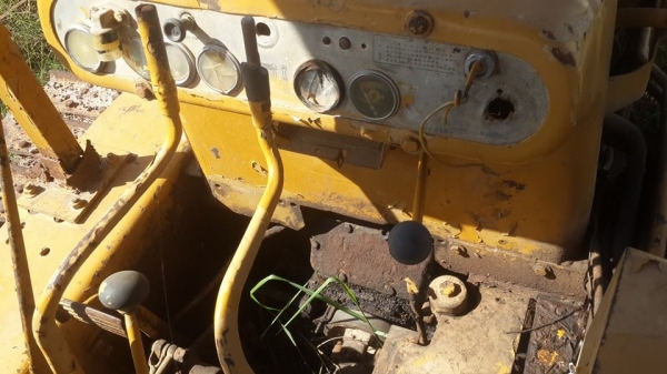 ขายรถแทรคเตอร์ CATรุ่น43V สภาพพร้อมใช้งาน เครื่องดี ใช้งานได้ใบมีดใหญ่ ขายรถแทรคเตอร์ CATรุ่น43V สภาพพร้อมใช้งาน เครื่องดี ใช้งานได้ใบมีดใหญ่