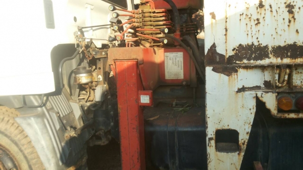 ขายด่วนครับ HINO  MESA 260 ปี 48 พื้นเรียบ ติดเครน SUPPER 5.9 TON พร้อมใช้ครับ