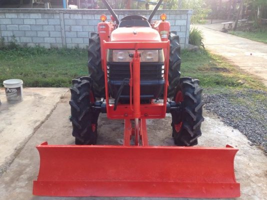 ลูกค้ามัดจำแล้วคับหากมีเปลี่ยนแปลงจะแจ้งอีกทีคับ ขายรถไถคูโบต้า45แรงปี53พร้อมเล่มทะเบียน