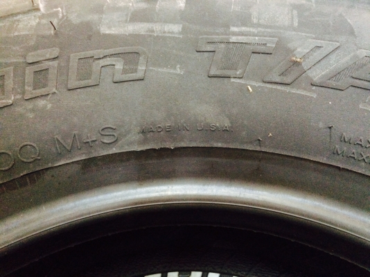 ขายยางBF Goodrich km2 265/75/16 ยางใหม่ปี14 เส้นละ9000