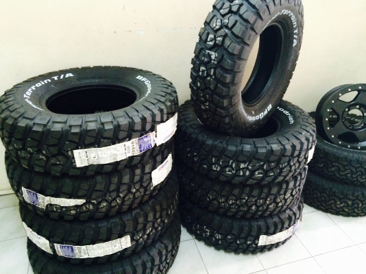 ขายยางBF Goodrich km2 265/75/16 ยางใหม่ปี14 เส้นละ9000