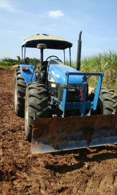 ขายรถไถ นิวฮอนแลนด์ สองเพลา รุ่นT5050 รถห้างเดิมๆใช้งานแค่1000 ชั่วโมง สวยๆๆ