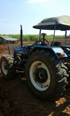 ขายรถไถ นิวฮอนแลนด์ สองเพลา รุ่นT5050 รถห้างเดิมๆใช้งานแค่1000 ชั่วโมง สวยๆๆ