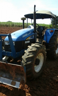 ขายรถไถ นิวฮอนแลนด์ สองเพลา รุ่นT5050 รถห้างเดิมๆใช้งานแค่1000 ชั่วโมง สวยๆๆ