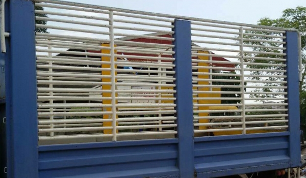 ขาย กะบะแสตนเลส รถ6ล้อ สภาพดีไม่ผุไม่รั่ว ยาว 4.30เมตร ราคาเบาๆ