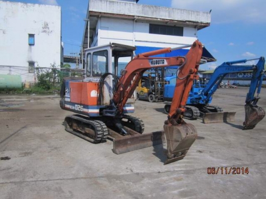 ขายรถขุด-ดัน  KUBOTA k026  รถเก่านอกสภาพดีพร้อมใช้งาน มีเอกสารแจ้งจำหน่าย  เครื่องดี ระบบดี ( เจ้าของขายเอง) นิวส์ 083-4953407 ,อ้อ 085-8332943