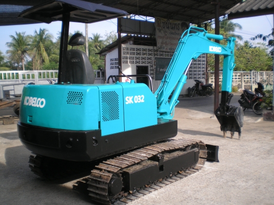 ขายแบคโฮ KOBELCO  SK 032 ราคาต่อรองได้