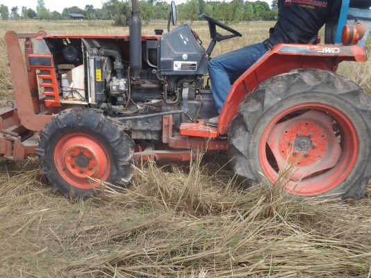 ขายตามสภาพรถไถ26แรงคูโบต้าสภาพสวยมีพาน5มีดันหน้า