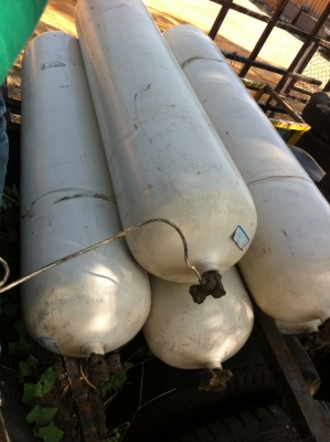 ขายถัง ngv ถอดจากรถบรรทุก มี5ถัง ถังละ 4,000 * มีของแถม