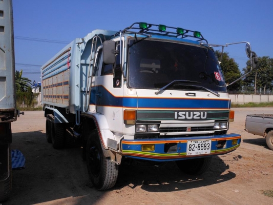ขาย Isuzu 240 สองเพลาดั๊ม มีระบบลากพ่วง สภาพดี ลดราคา 780,000
