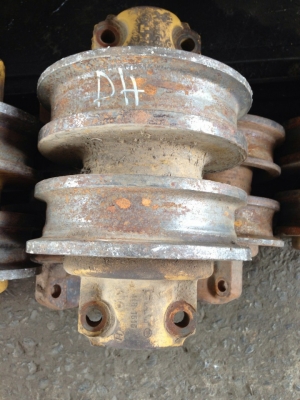 อะไหล่ โรลเลอร์ CAT D4D เก่าญี่ปุ่นแท้ 100\%