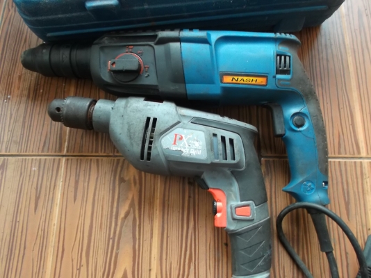 สว่าน 2ตัว ใช้งานได้ปกติ 1600