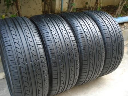 ยาง205-55-16 YOKOHAMAEARTH - 1  1ชุดดอกหนาๆขายถูกๆ