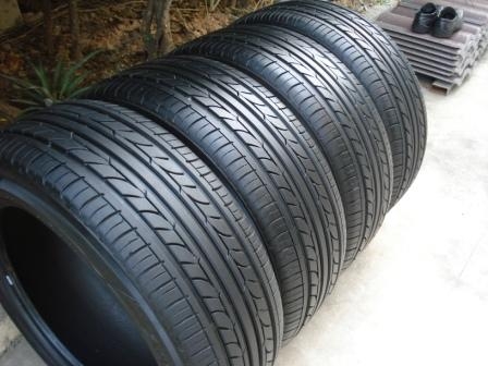 ยาง205-55-16 YOKOHAMAEARTH - 1  1ชุดดอกหนาๆขายถูกๆ