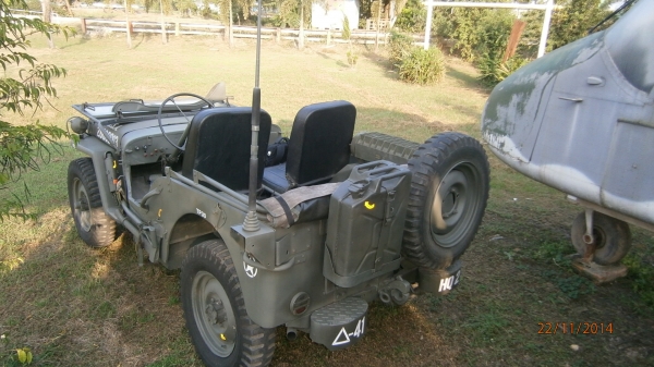 จิ๊ป Ford 9ช่อง สงครามโลก ครั้งที่2 ครบๆน่าสะสม นับวันยิ่งหายากมีไว้เหมื่อนมีพระสมเด็จ จิ๊ป Ford 9ช่อง สงครามโลก ครั้งที่2 ครบๆน่าสะสม นับวันยิ่งหายากมีไว้เหมื่อนมีพระสมเด็จ