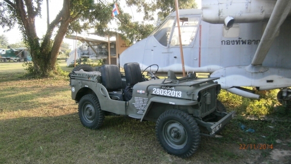 จิ๊ป Ford 9ช่อง สงครามโลก ครั้งที่2 ครบๆน่าสะสม นับวันยิ่งหายากมีไว้เหมื่อนมีพระสมเด็จ จิ๊ป Ford 9ช่อง สงครามโลก ครั้งที่2 ครบๆน่าสะสม นับวันยิ่งหายากมีไว้เหมื่อนมีพระสมเด็จ