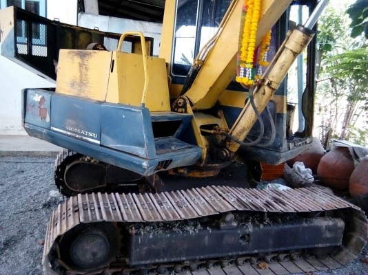 ขาย Komatsu Pc60-5  รถสวยสวยพร้อมใช้