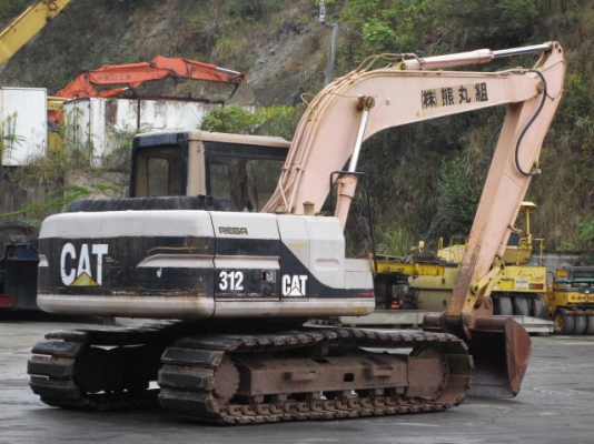 ขายด่วน CATERPILLAR 312  อาร์มพิเศษ  ใบแทรค 70 นำเข้าเองจากญี่ปุ่นสภาพสวยมาก  เครื่องปั้มดี  ราคาคุยกันได้จ้า  ทำสีใหม่พร้อมขายค่ะ