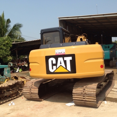 ขายด่วน CATERPILLAR 312  อาร์มพิเศษ  ใบแทรค 70 นำเข้าเองจากญี่ปุ่นสภาพสวยมาก  เครื่องปั้มดี  ราคาคุยกันได้จ้า  ทำสีใหม่พร้อมขายค่ะ
