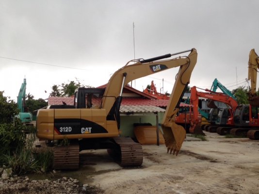 ขายด่วน CATERPILLAR 312  อาร์มพิเศษ  ใบแทรค 70 นำเข้าเองจากญี่ปุ่นสภาพสวยมาก  เครื่องปั้มดี  ราคาคุยกันได้จ้า  ทำสีใหม่พร้อมขายค่ะ