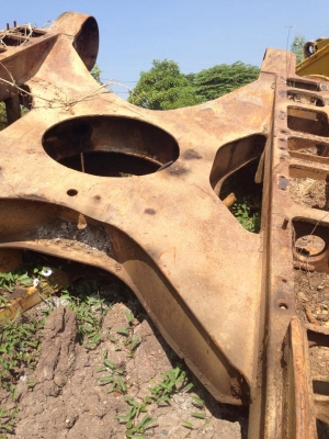 เฟรมล่าง ใส่KOMATSU PC200-5 ตรงรุ่น  ไม่มีรอยเชื่อม ไม่มีรอยผุ มีสนิม ราคา 40,000 บาท เฟรมนอกถอดจากรถญี่ปุ่น  #komatsu PC200-5 #โคมัสสุ #อะไหล่นอกนำเข้า #อะไหล่เก่าญี่ปุ่น#อะไหล่รถแบคโฮ #เฟรมล่างโคมัสสุ #เฟรมล่างPc200 #เฟรมบน#เฟรมkomatsu #ขายเฟรมแมคโค #หา