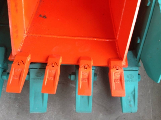 บุ้งกี๋ใหม่ Hitachi40 ราคาลูกละ 13,000 บาท บุ้งกี๋ขุดวางท่อสามารสั่งทำตามสเปคได้ค่ะ สนใจติดต่อคุณนิว โทร : 095-587-7888 : 089-441-7070 แอดไลน์ ID : 0894417070 แอดไลน์ ID : 0955877888 บุ้งกี๋ใหม่ Hitachi40 ราคาลูกละ 13,000 บาท บุ้งกี๋ขุดวางท่อสามารสั่งทำตามสเปคได้ค่ะ สนใจติดต่อคุณนิว โทร : 095-587-7888 : 089-441-7070 แอดไลน์ ID : 0894417070 แอดไลน์ ID : 0955877888