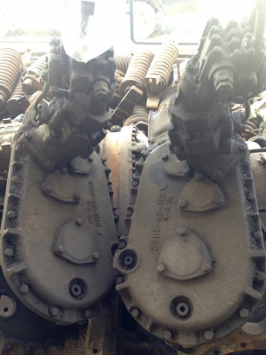 ตัวเดินพร้อมมอเตอร์ KOMATSU 10HT  ตัวเดินเก่าญี่ปุ่นถอดจากรถไม่เคยใช้งานในไทย รับประกันสินค้าเอาไปใส่ใช้ไม่ได้คืนเงินให้ค่ะ  ราคา คู่ละ90,000บาท  ราคาลดได้ สนใจติดต่อคุณนิว  โทร : 095-587-7888  : 089-441-7070 แอดไลน์ ID : 0894417070 แอดไลน์ ID : 095587788