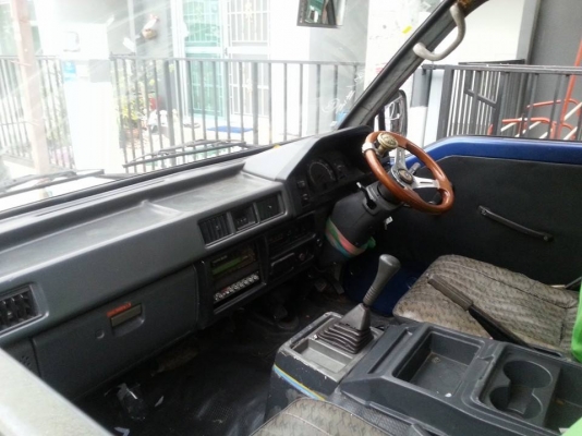 ขายรถตู้บรรทุก เอนกประสงค์ เครื่องดีเซล2.5 4D56 บอดี้บางเดิมซัทซีสวย ขับดีขายถูกด่วนๆ