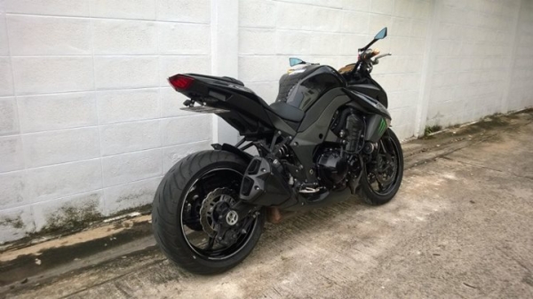 รถบ้าน Z1000 ปีื 2012 วิ่งแค่ 8000 กิโลยางใหม่สวยดุ ถูกๆ ขายสดลดได้จะ