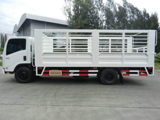 ISUZU NQR 6 ล้อกลาง