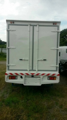 ISUZU NMR 6 ล้อเล็ก