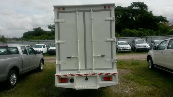 ISUZU NLR 4 ล้อเล็ก