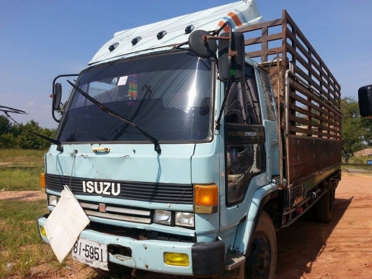 ขายISUZU ROCKY เครื่อง175แรง เครื่องดี คัชซีสวย เบรกทิฟฟี่ ภายในสวย เครื่องดี สภาพพร้อมใช้งาน เอกสารพร้อมโอน สนใจโทร090-8588220คุณนะ ID:narong498 หรือ www.truck.in.th/498 หรือfb:ณรงค์ ซื้อขายรถมือสอง(เว็บไซต์ส่วนตัว) จัดไฟแนนซ์ได้ เงื่อนไขง่ายๆวันเดียวรับ