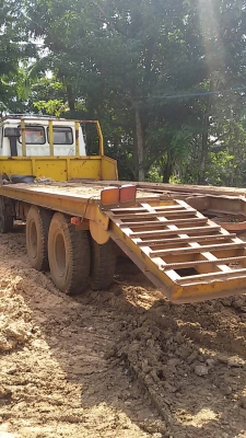 แมคโครพร้อมเทเลอร์ อยากขาย