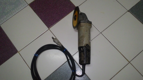 ขายหินเจียรอบจัดขนาด4"ยี่ห้อHITACHIรุ่นPDA-100M(715วัตต์)รุ่นนี้ทนทานมากๆ ขายหินเจียรอบจัดขนาด4"ยี่ห้อHITACHIรุ่นPDA-100M(715วัตต์)รุ่นนี้ทนทานมากๆ