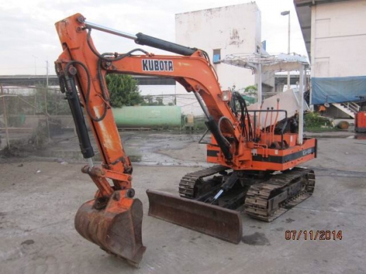 ขายรถขุด KUBOTA  KH-15Hเท่ากับ ขนาด 35 ( อาร์ม ยืดได้ ยาว). รถเก่านอก มีเอกสารแจ้งจำหน่าย. สภาพดีพร้อมใช้งาน เจ้าของขายเอง ติดต่อ นิวส์ 083-4953407, อ้อ 085-8332943